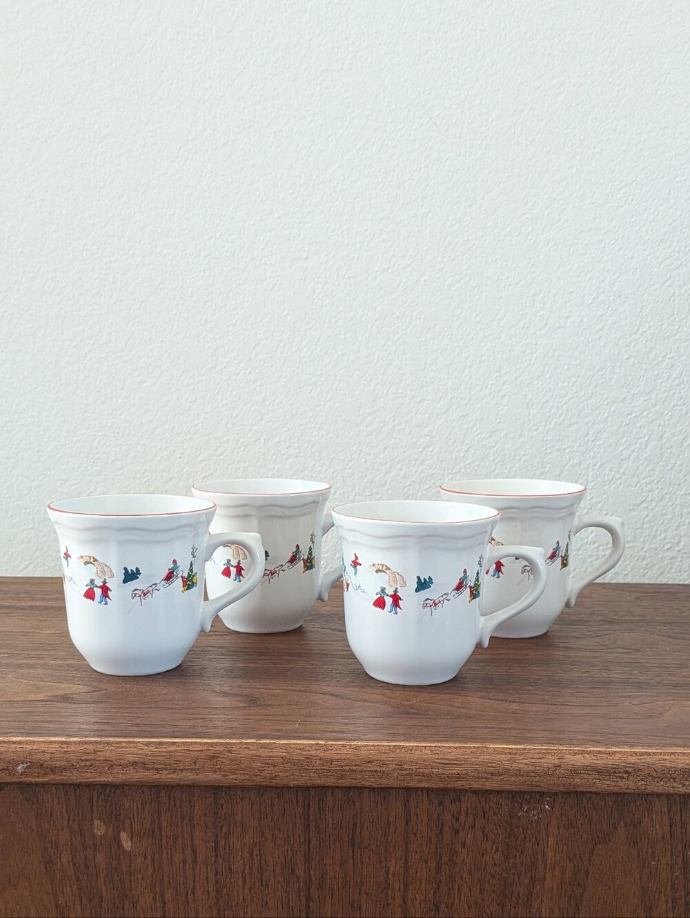 Set Of 4 Vintage Farberware White Christmas #391 1995 Small Coffee Tea Mugs 3.5"